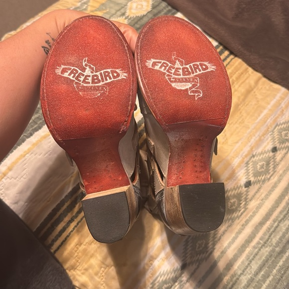 Freebird Braeden booties 9 - Picture 6 of 6